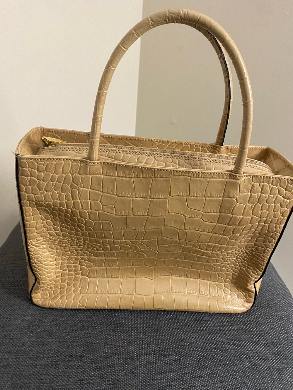 Saks Fifth Avenue Tan Calfskin Leather Medium Shoulder Purse Pre Owned